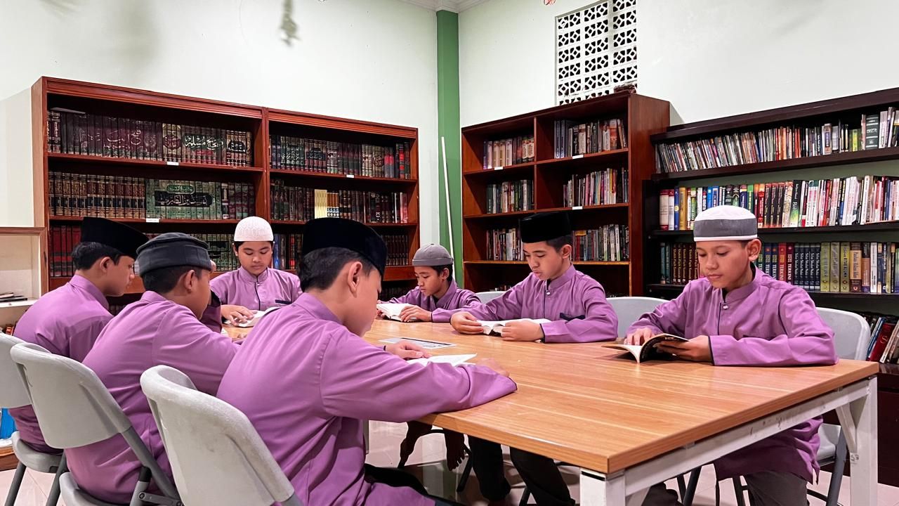 TENTANG SEKOLAH TAHFIZH EXCELLENT DAARUSSUNNAH